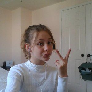 Meet your Posher, Avery